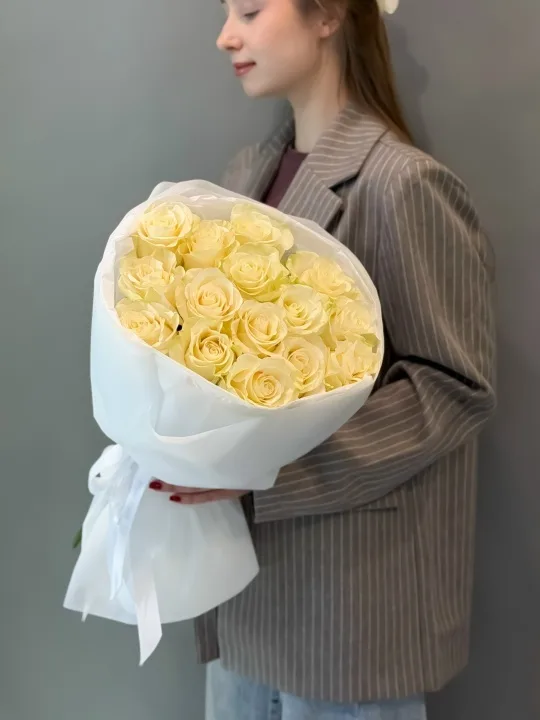 Букет белых роз
